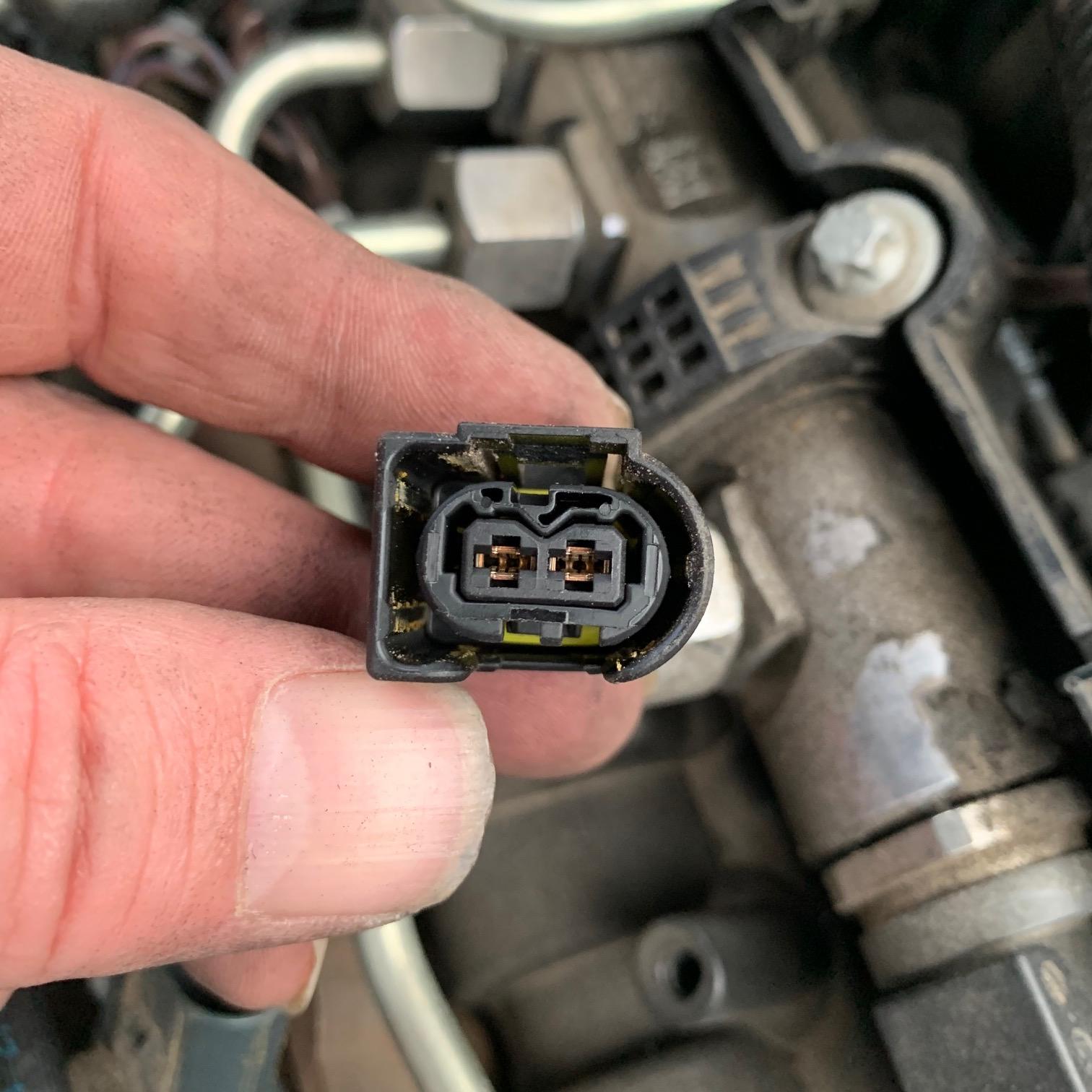 BMW 9441291 Connector